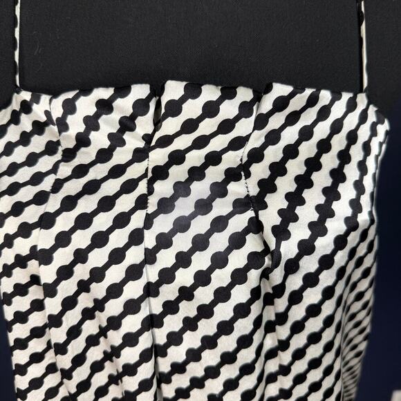 NWT Poleci silk black & white patterned tank, size 2 - Picture 9 of 9
